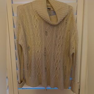 Free People turtle neck loose fit